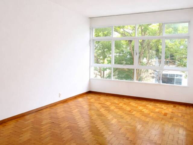 #8 - Apartamento para Venda em Nova Friburgo - RJ